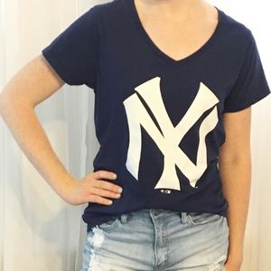 Yankees tee